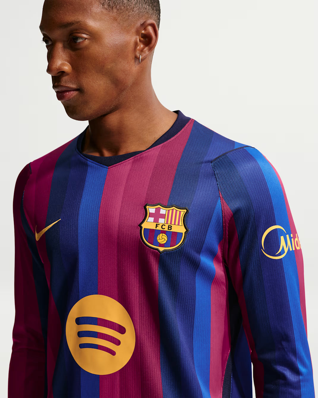 Barcelona Heimatreyja Síðerma 2026/27 Fullorðinsstærðir