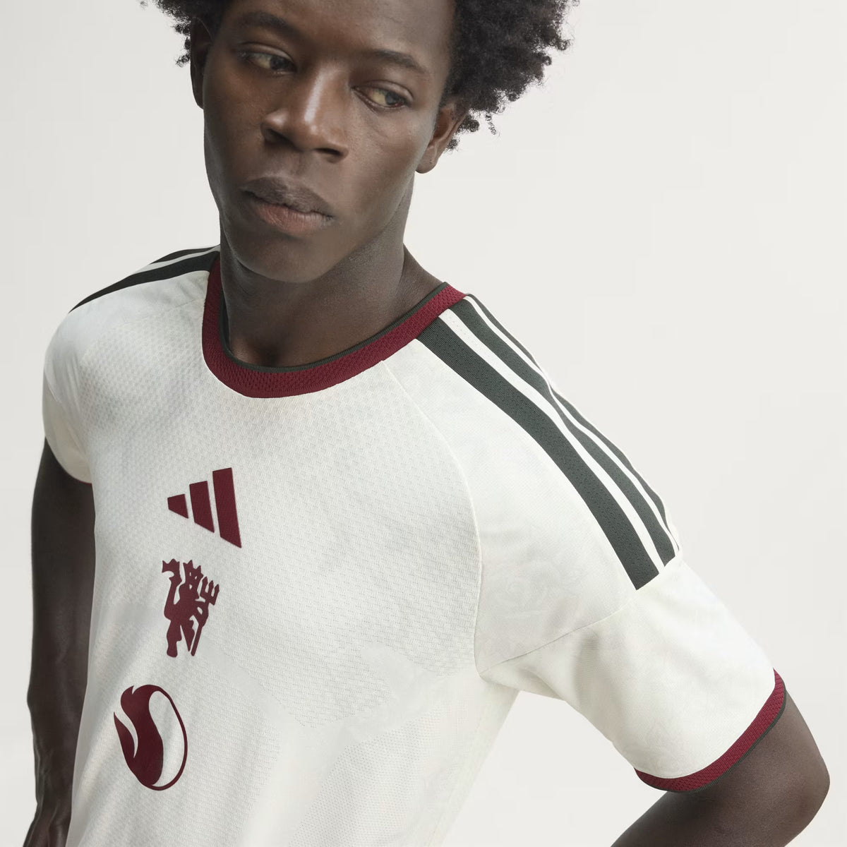 Man utd Þriðja Treyja Authentic 2026/27 - Fullorðins