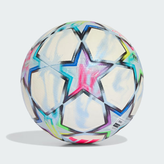 Adidas UCL Pro Boltinn