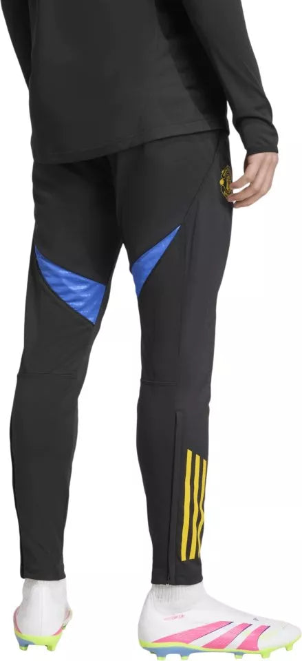 Man Utd. Tiro Buxur - Fullorðins