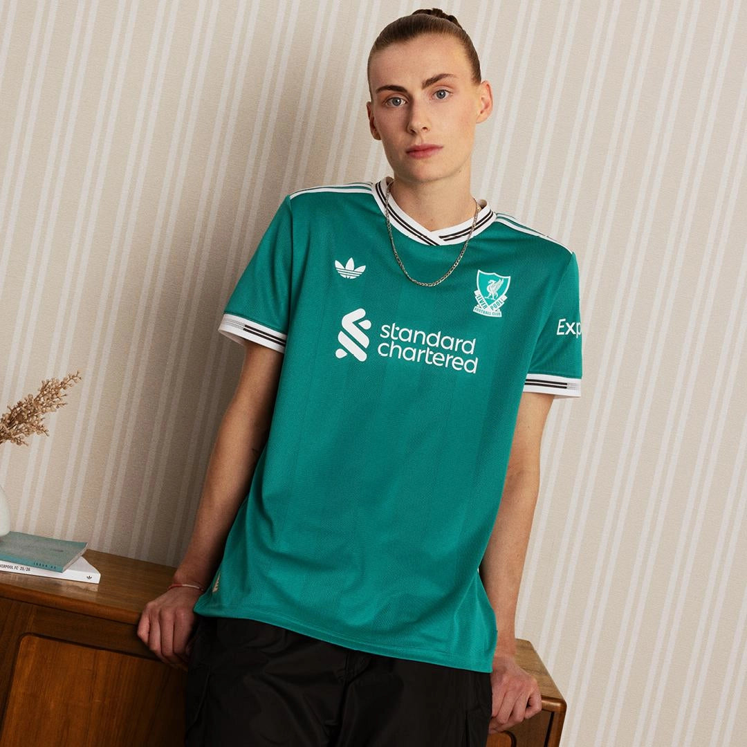 Liverpool Þriðja Treyja 2025/26 - Fullorðins