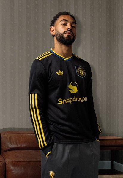 Man utd Þriðja Treyja Síðerma 2025/26 - Fullorðins